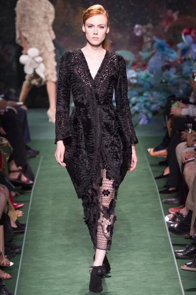 Look 30